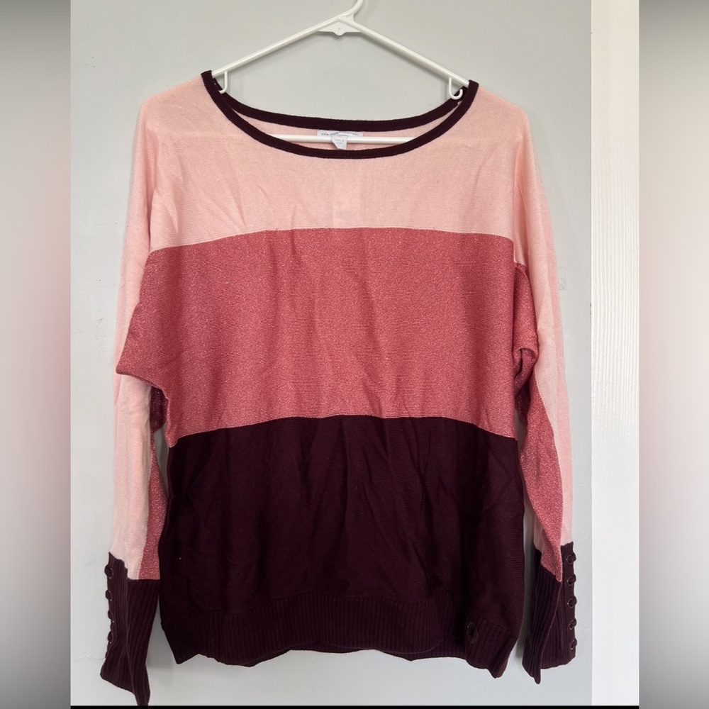 New York & Comp Sweater 
Light Pink & Metallic Burgundy Multicolor